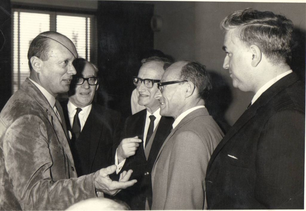 Con el General Moshe Dayan Con el General Moshe Dayan