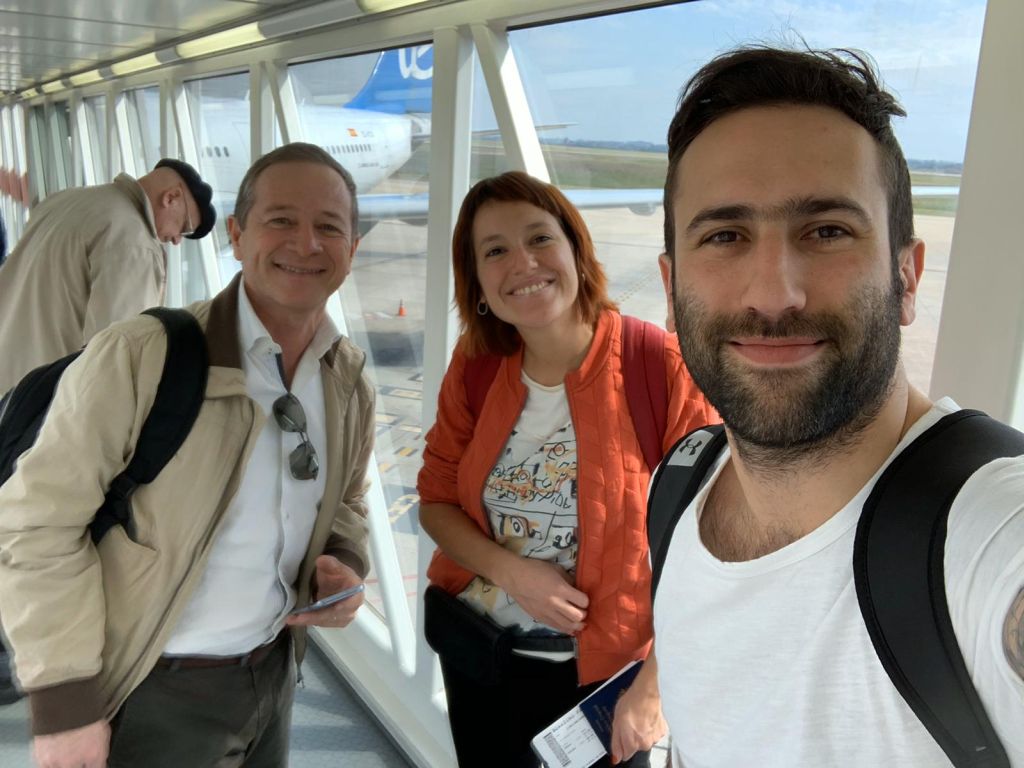 Los tres periodistas uruguayos invitados al viaje: Daniel Castro, Camila Cibils y Pablo Fernández