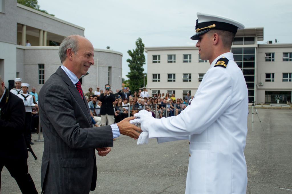 En una ceremonia en la Escuela Naval En una ceremonia en la Escuela Naval