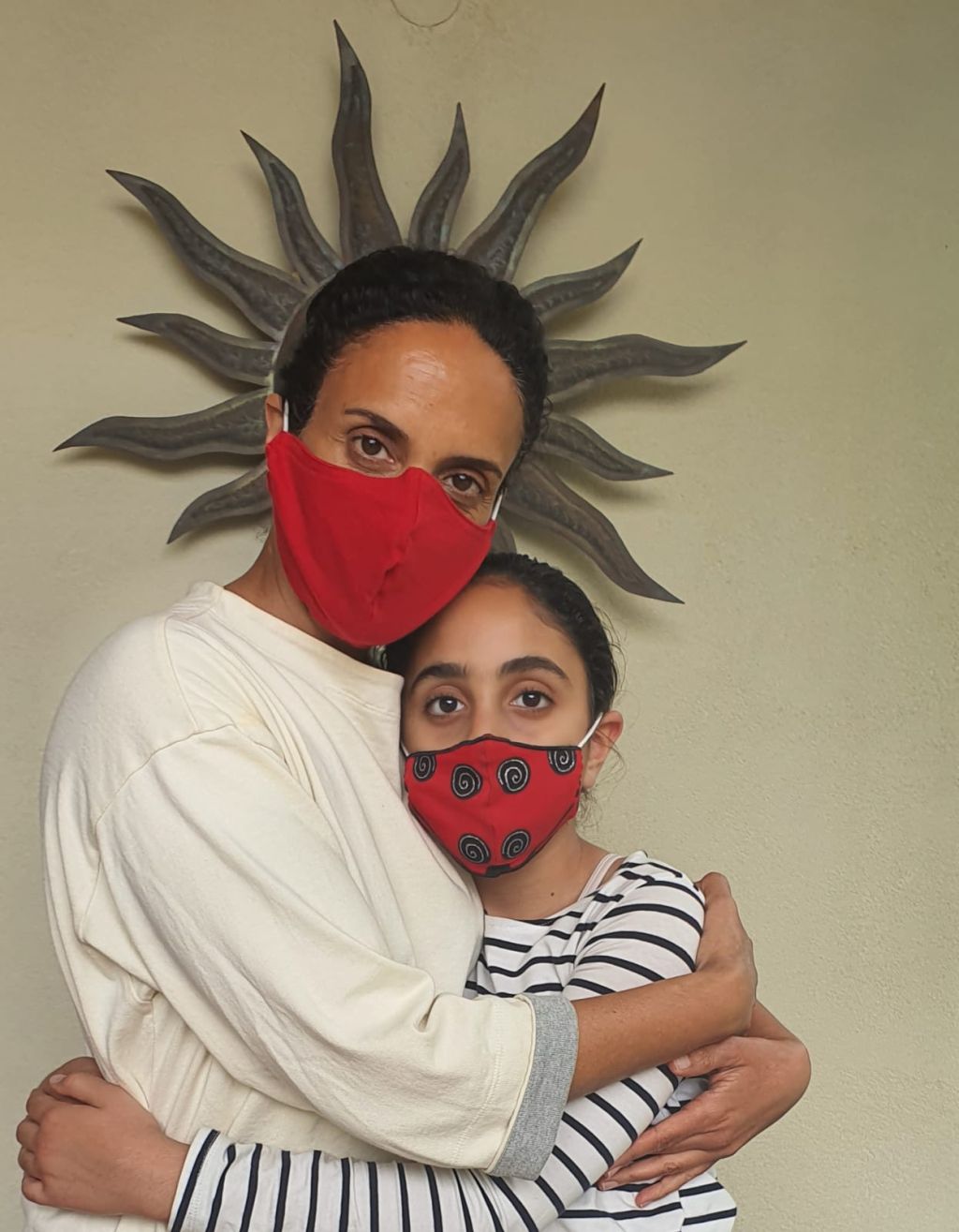 Noa con su hija Yam Noa con su hija Yam