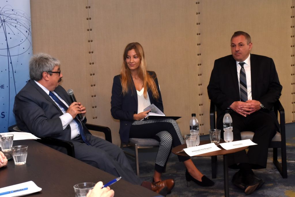 Con el Vice Canciller Ariel Bergamino y el Embajador de Uruguay en Israel Bernardo Greiver