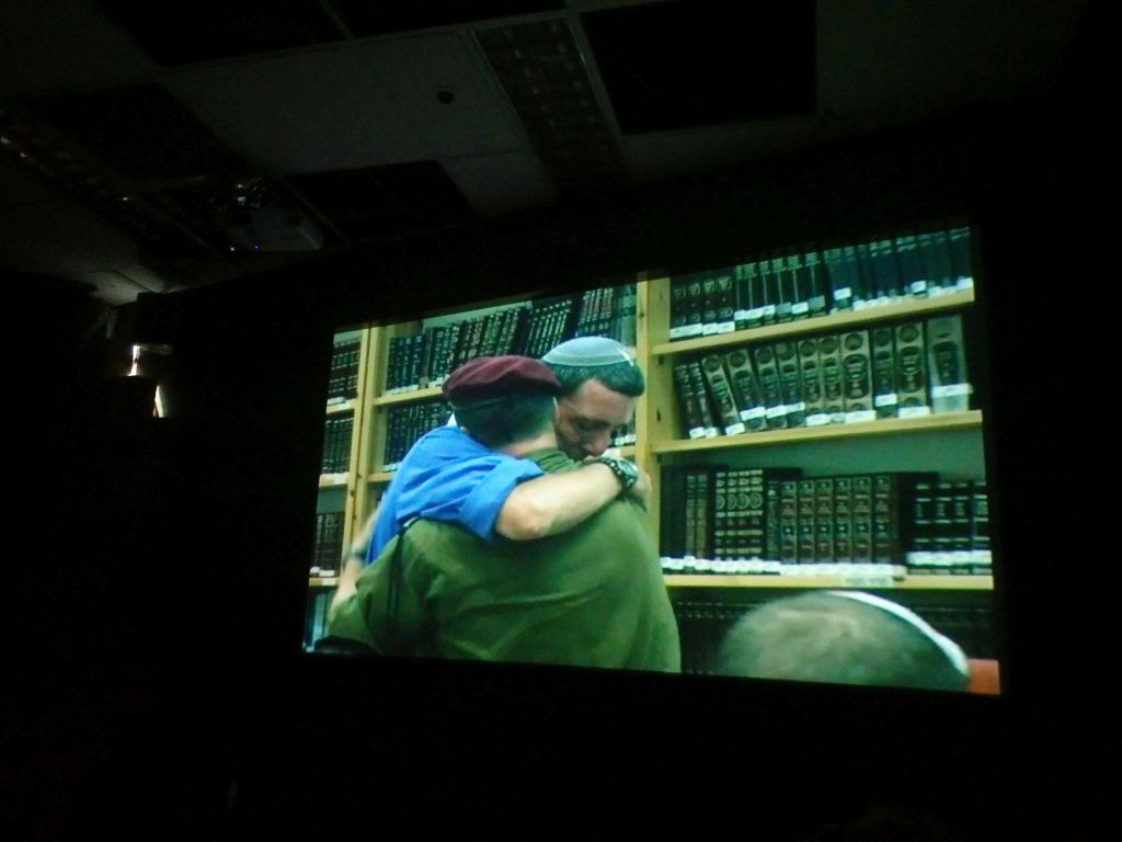 Momentos difíciles en Atzmona durante la retirada israelí de Gush Katif Momentos difíciles en Atzmona durante la retirada israelí de Gush Katif