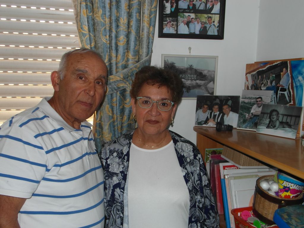 Ruti y Yair en "la pieza de Eyal" Ruti y Yair en "la pieza de Eyal"