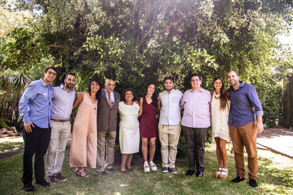 Ernesto y Raquel Lissmann con todos sus nietos Ernesto y Raquel Lissmann con todos sus nietos