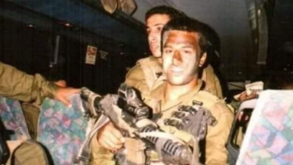 Yoseph Haddad, de jovencito, en el ejército israelí Yoseph Haddad, de jovencito, en el ejército israelí