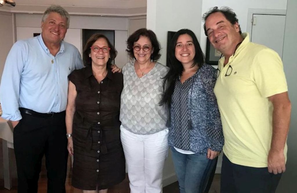 El equipo al frente de la Fundación Escuelas Vinculadas El equipo al frente de la Fundación Escuelas Vinculadas