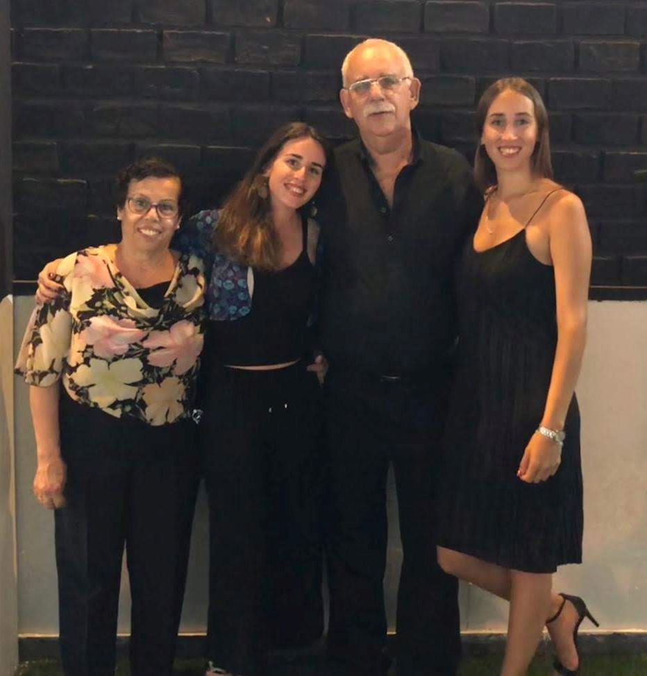 Daniela y su familia en Kiriat Bialik Daniela y su familia en Kiriat Bialik