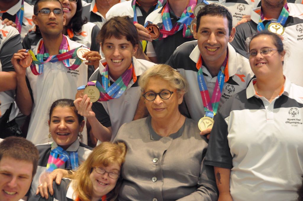 Nejama Rivlin con la delegación paralímpica israelí en el 2015 (Foto: Tomer Raichman) Nejama Rivlin con la delegación paralímpica israelí en el 2015 (Foto: Tomer Raichman)