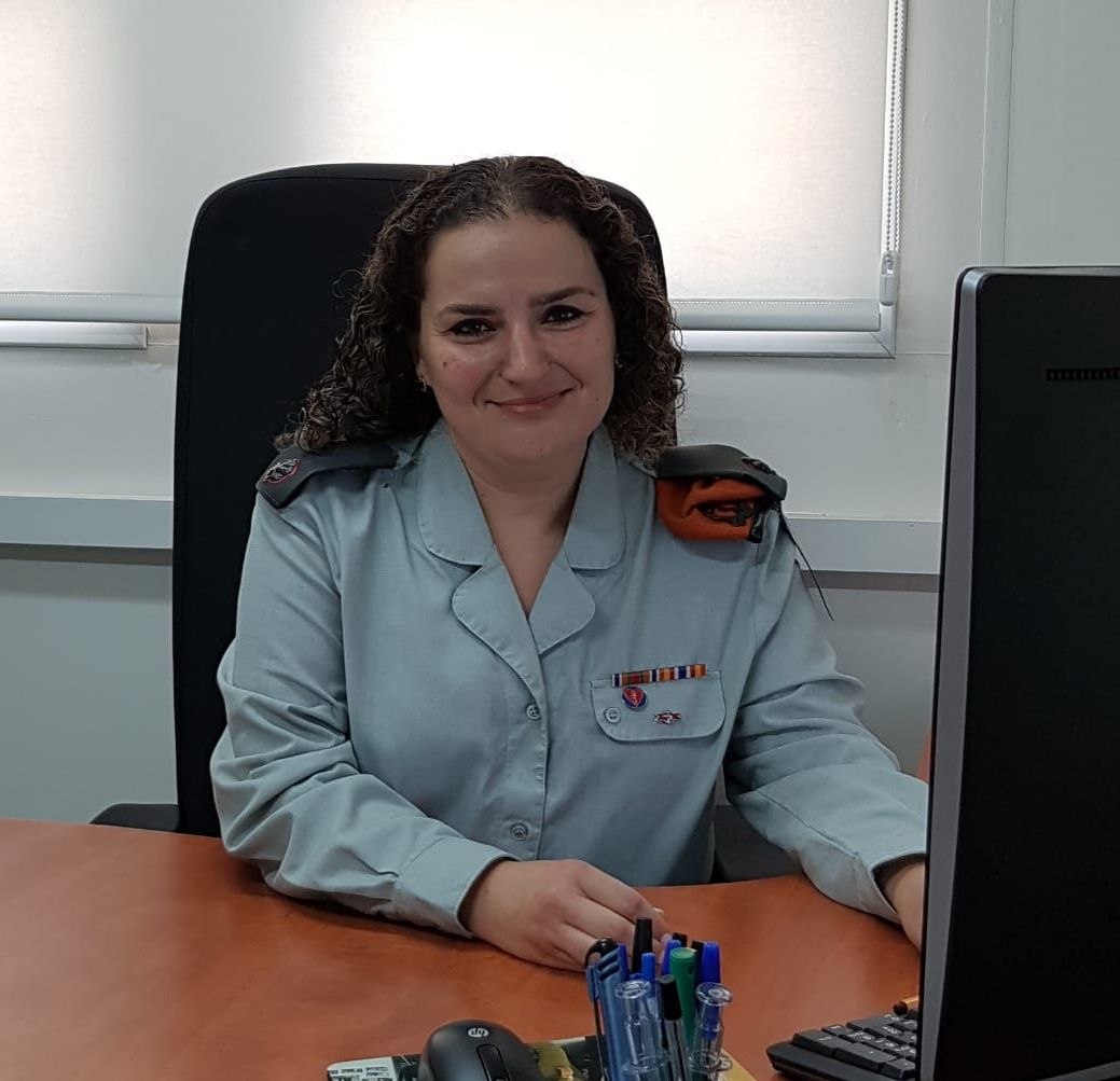 Mayor Ilana Gens, al frente de la sección Salud en el Cuerpo Médico de Tzahal Mayor Ilana Gens, al frente de la sección Salud en el Cuerpo Médico de Tzahal