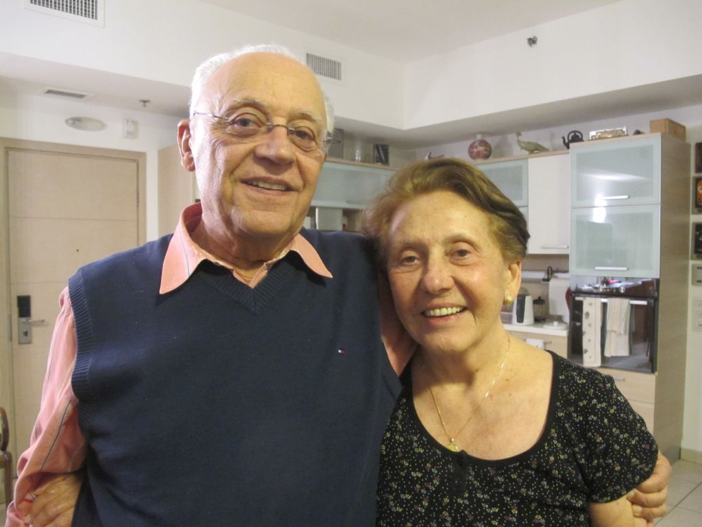 Itzjak y Rajel Shefi, en su casa en Jerusalem, cuando la entrevista