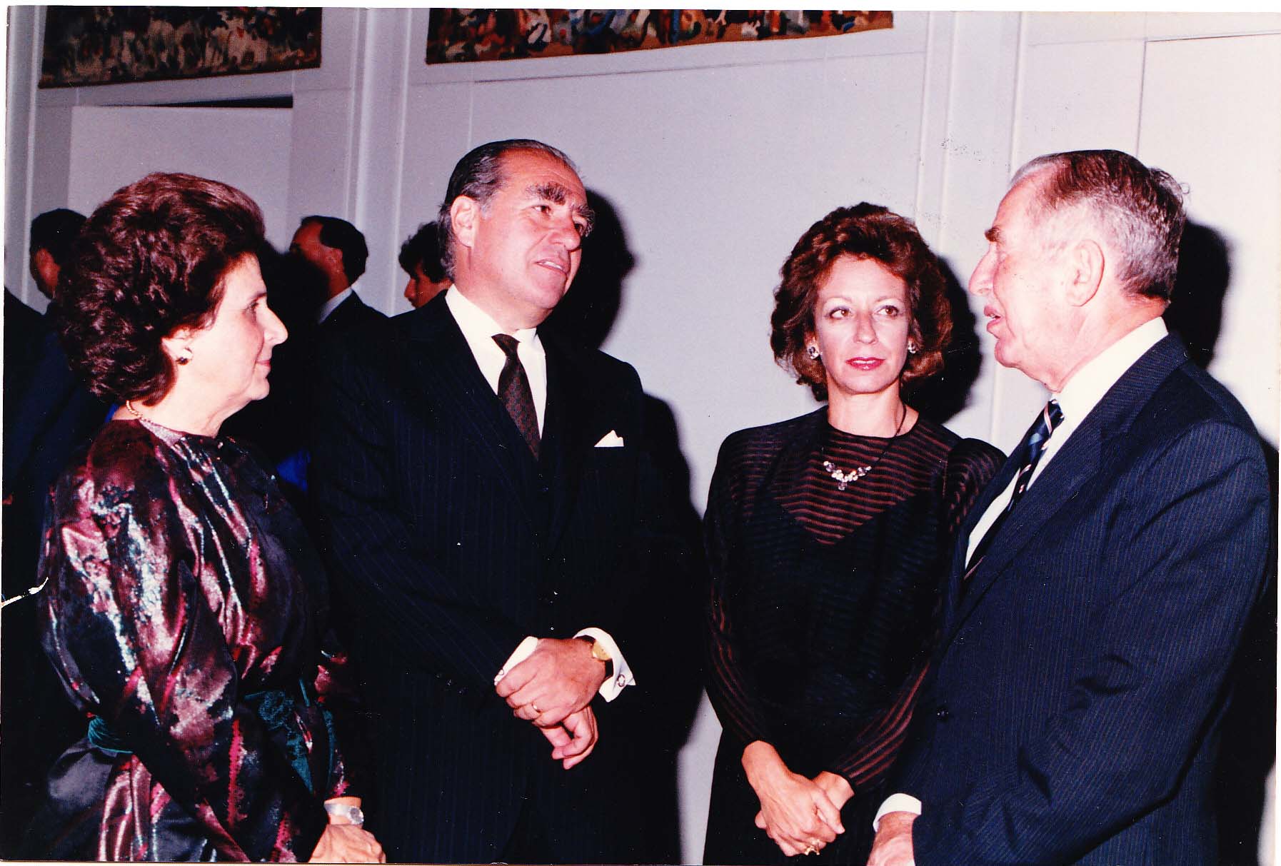 Jaim Herzog, como Presidente de Israel, con su esposa Ora, de visita oficial en Uruguay, con el entonces Presidente Julio María Sanguinetti y su esposa Marta
