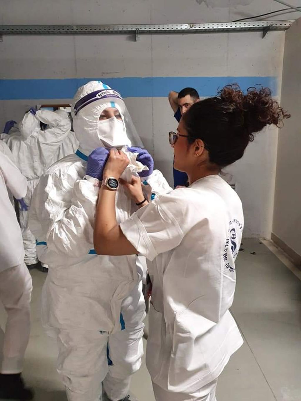 El personal m&eacute;dico trabajar&aacute; con equipos protectores