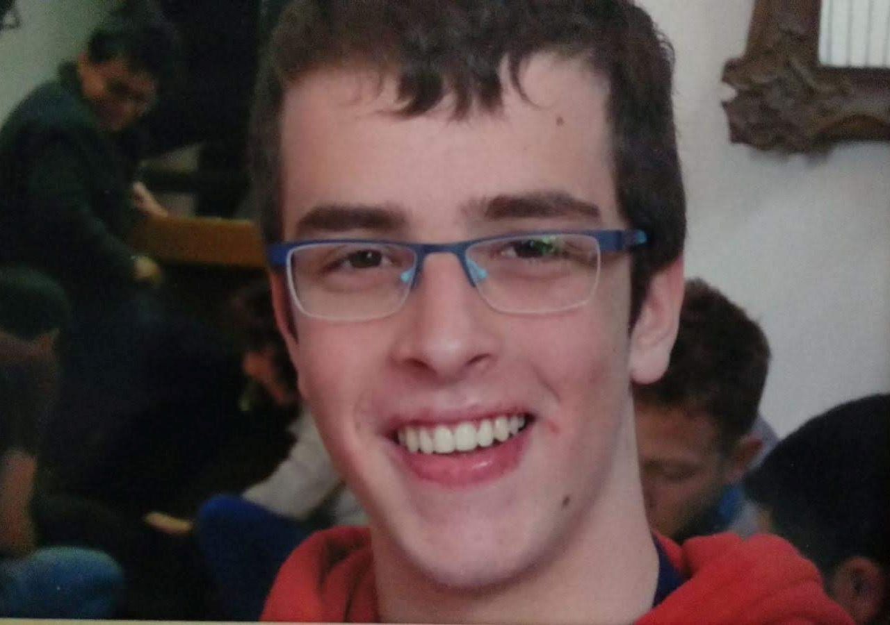 Gal Keidan de 19 años,el israelí muerto en el atentado junto al cruce Ariel este domingo El joven israelí Gal Keidan, sonriente, foto de frente