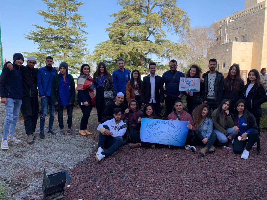 Una actividad de acercamiento, con jóvenes árabes israelíes Una actividad de acercamiento, con jóvenes árabes israelíes
