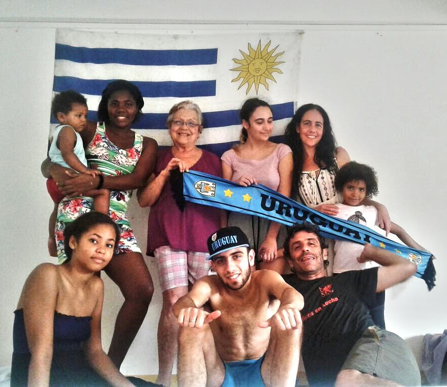 Charna con la familia, en pleno, con sus hijos y cónyuges y todos sus nietos Charna con la familia, en pleno, con sus hijos y cónyuges y todos sus nietos