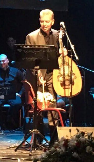 Kamil con el oud Kamil con el oud