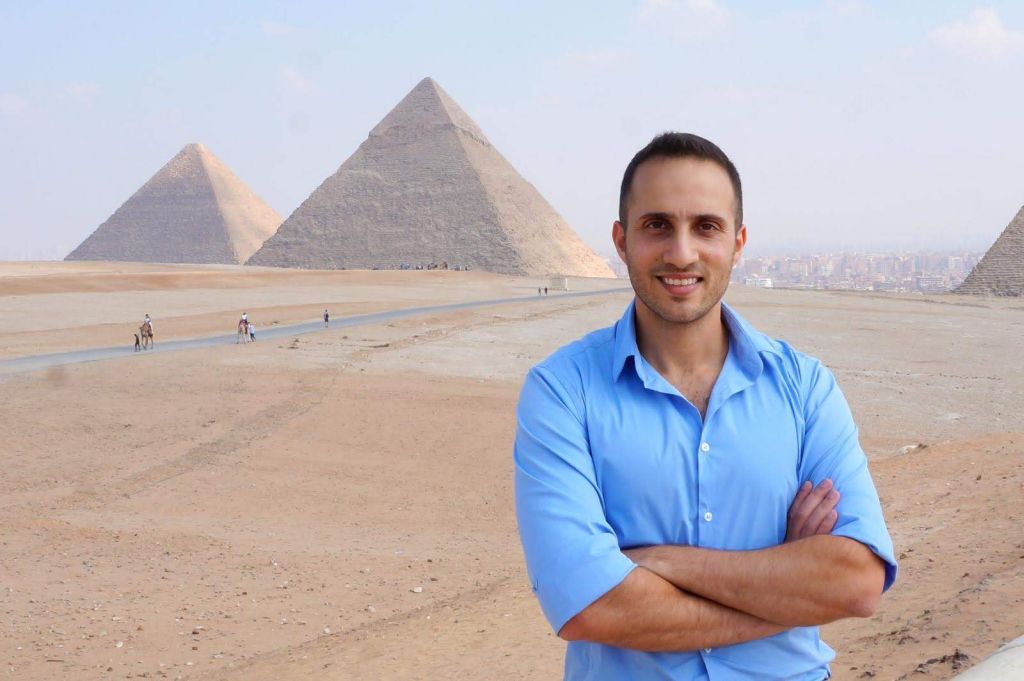 Yonatan Gonen de visita en Egipto, Siempre se interesó por el mundo árabe.