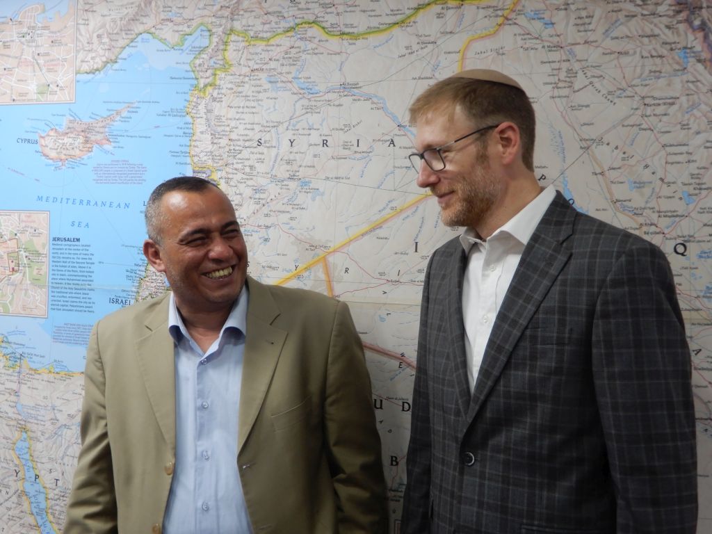 Ashraf Ja´abari y Avi Zimmerman, empresarios y socios en la Cámara de Comercio de Judea y Samaria Ashraf Ja´abari y Avi Zimmerman, empresarios y socios en la Cámara de Comercio de Judea y Samaria
