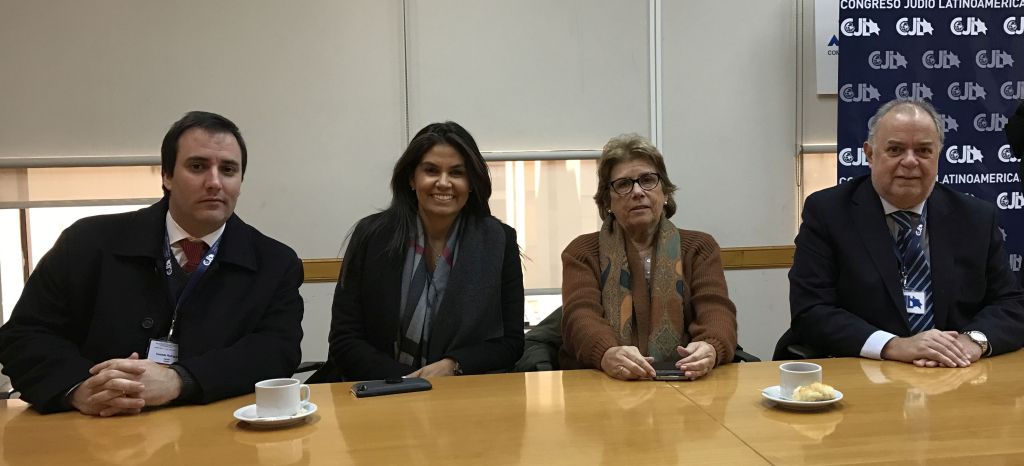 Los parlamentarios uruguayos en uno de los eventos recordatorios del atentado. De izquierda a derecha: Diputado Conrado Rodríguez (PC), las Senadoras Verónica Alonso (PN) y Daniela Payssé (FA) y el Diputado Jaime Trobo (PN).