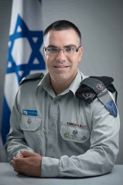 El Mayor Avihai Adrai, portavoz del ejército en árabe El Mayor Avihai Adrai, portavoz del ejército en árabe