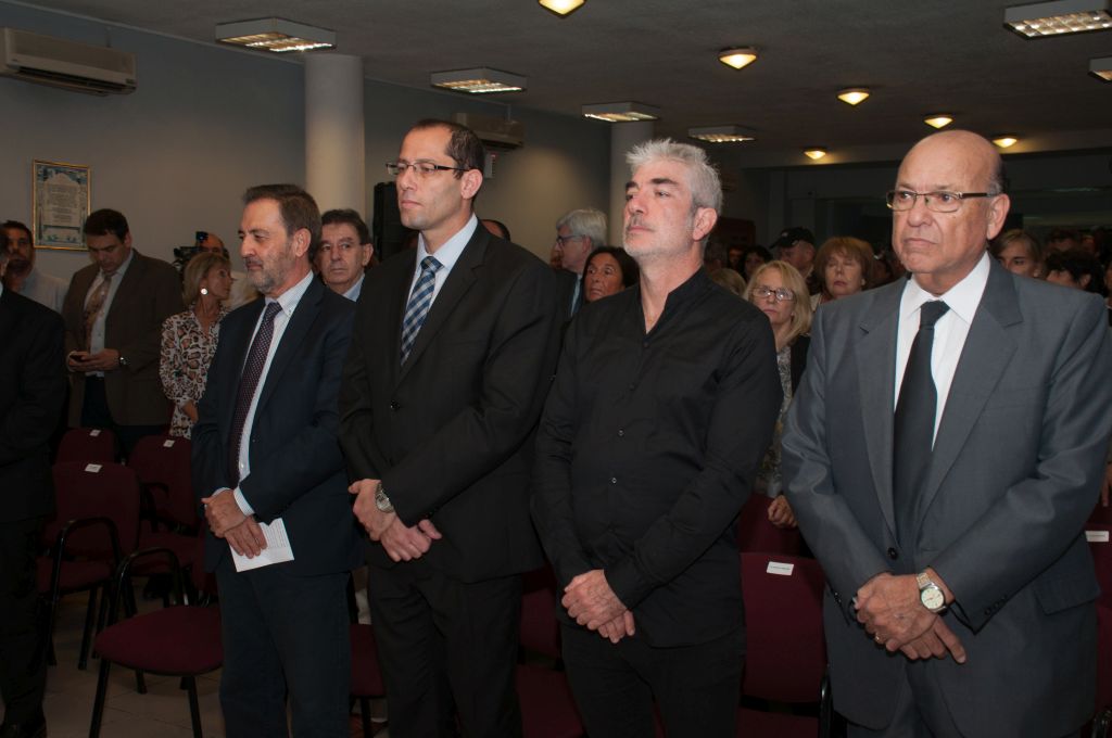 En el acto de este año, junto al orador invitado el escritor Marcelo Birmajer y autoridades del Consulado de España en Montevideo En el acto de este año, junto al orador invitado el escritor Marcelo Birmajer y autoridades del Consulado de España en Montevideo