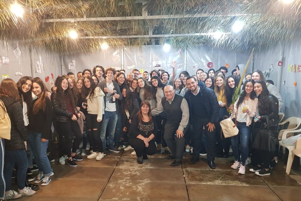 En actividad comunitaria durante la fiesta de Sucot el año pasado En actividad comunitaria durante la fiesta de Sucot el año pasado