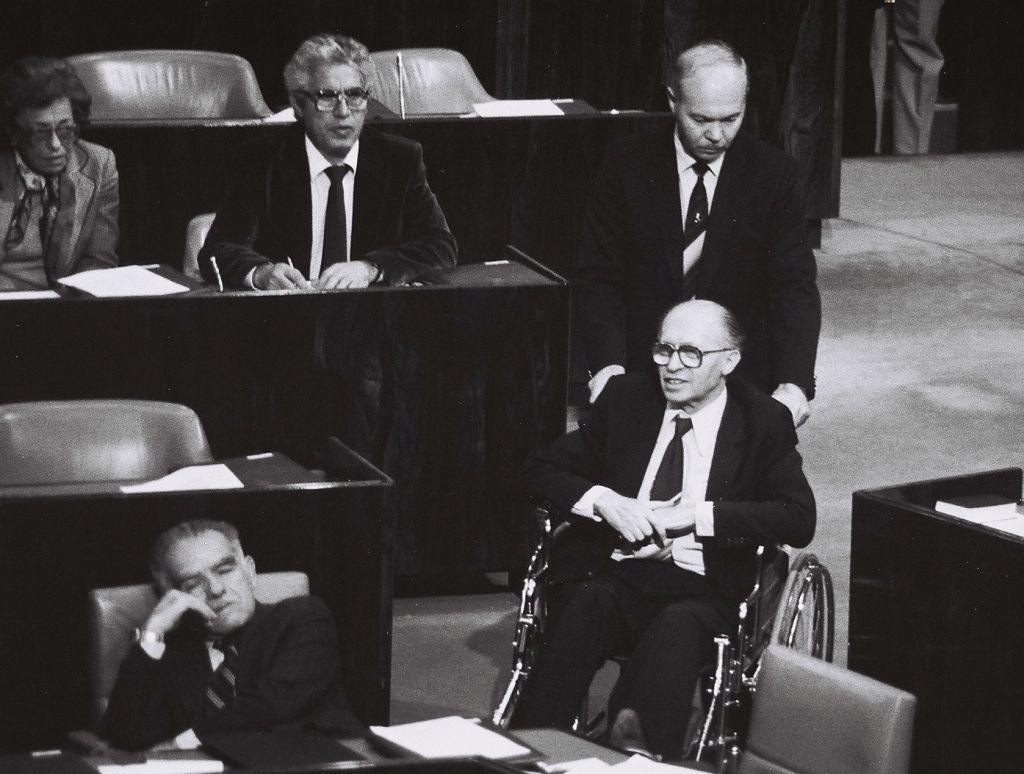 23 de diciembre de 1981. El Primer Ministro Menajem Begin en la Kneset 23 de diciembre de 1981. El Primer Ministro Menajem Begin en la Kneset