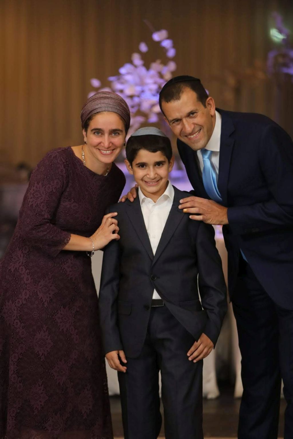 Richard y Renana con Tzvi, en su Bar Mitzva Richard y Renana con Tzvi, en su Bar Mitzva