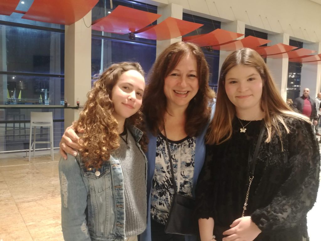 Con Shay, a la izquierda, y Eva Con Shay, a la izquierda, y Eva