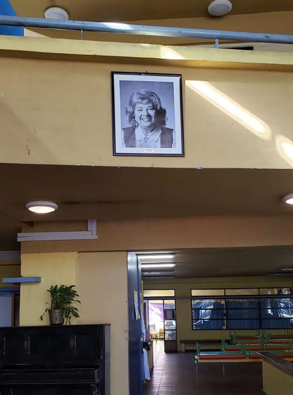 La foto de Ana Vinocur (z"l), en la escuela La foto de Ana Vinocur (z"l), en la escuela