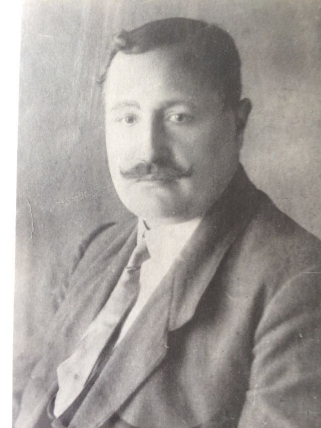 Mordejai Konforti, bisabuelo de Dinah Mordejai Konforti, bisabuelo de Dinah