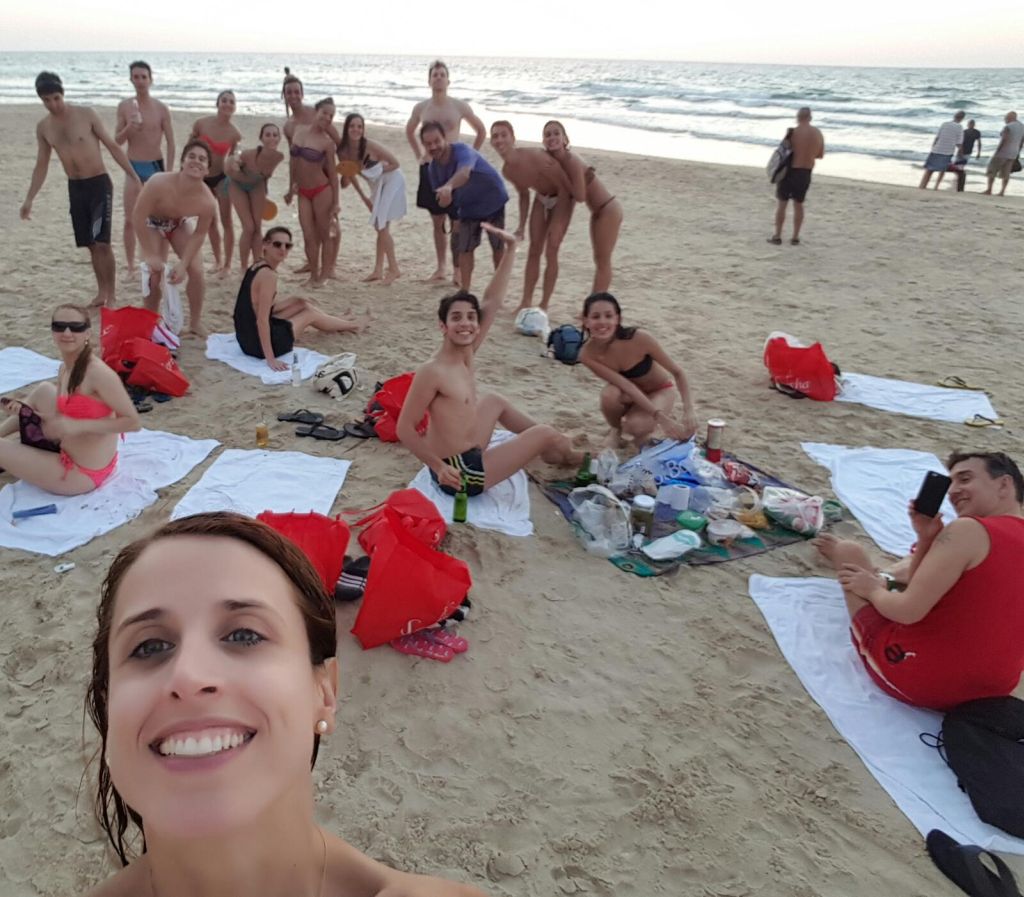 Al menos un rato libre tuvieron, para ir a la playa. Parece que María Noel tuvo a su cargo la selfie.