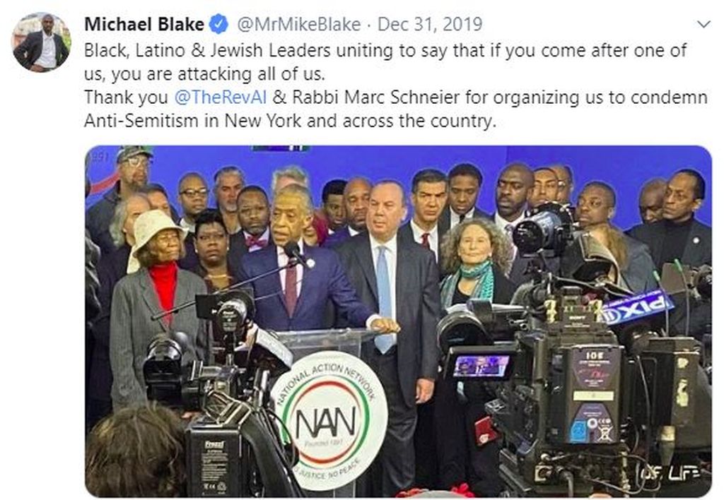 Foto de la rueda de prensa conjunta entre el rabino  Schneier y el Reverendo Sharpton