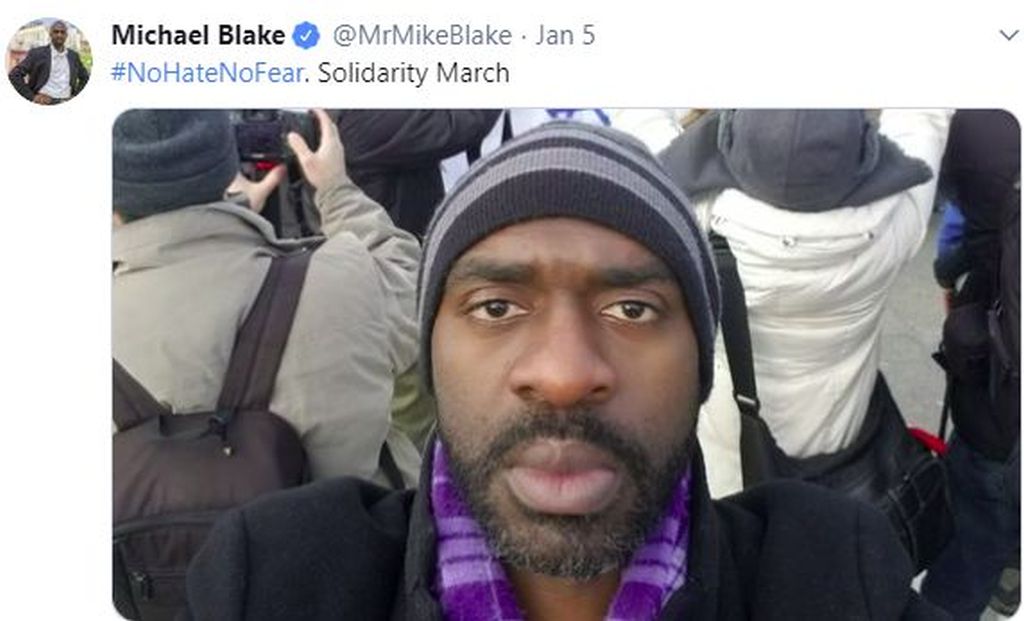 Una buena señal. El ya citado arriba Michael Blake, participando en la marcha contra el odio y el antisemitismo es domingo 5 de enero en Nueva York.