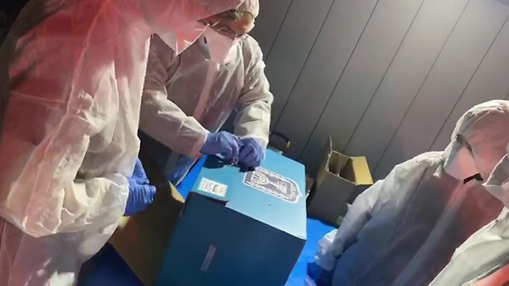 Así contaron los votos de las urnas especiales, por decisión de la Corte Electoral Central. Autoridades del Ministerio de Salud Pública comentaron que las medidas para el escrutinio de esos votos eran exageradas Así contaron los votos de las urnas especiales, por decisión de la Corte Electoral Central. Autoridades del Ministerio de Salud Pública comentaron que las medidas para el escrutinio de esos votos eran exageradas