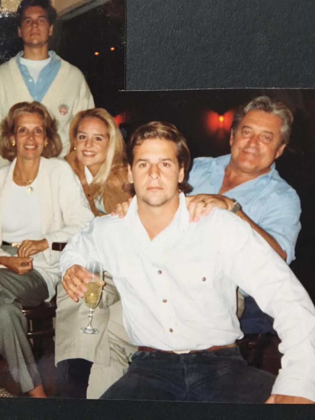 El Presidente, de jovencito, con sus padres y hermanos El Presidente, de jovencito, con sus padres y hermanos