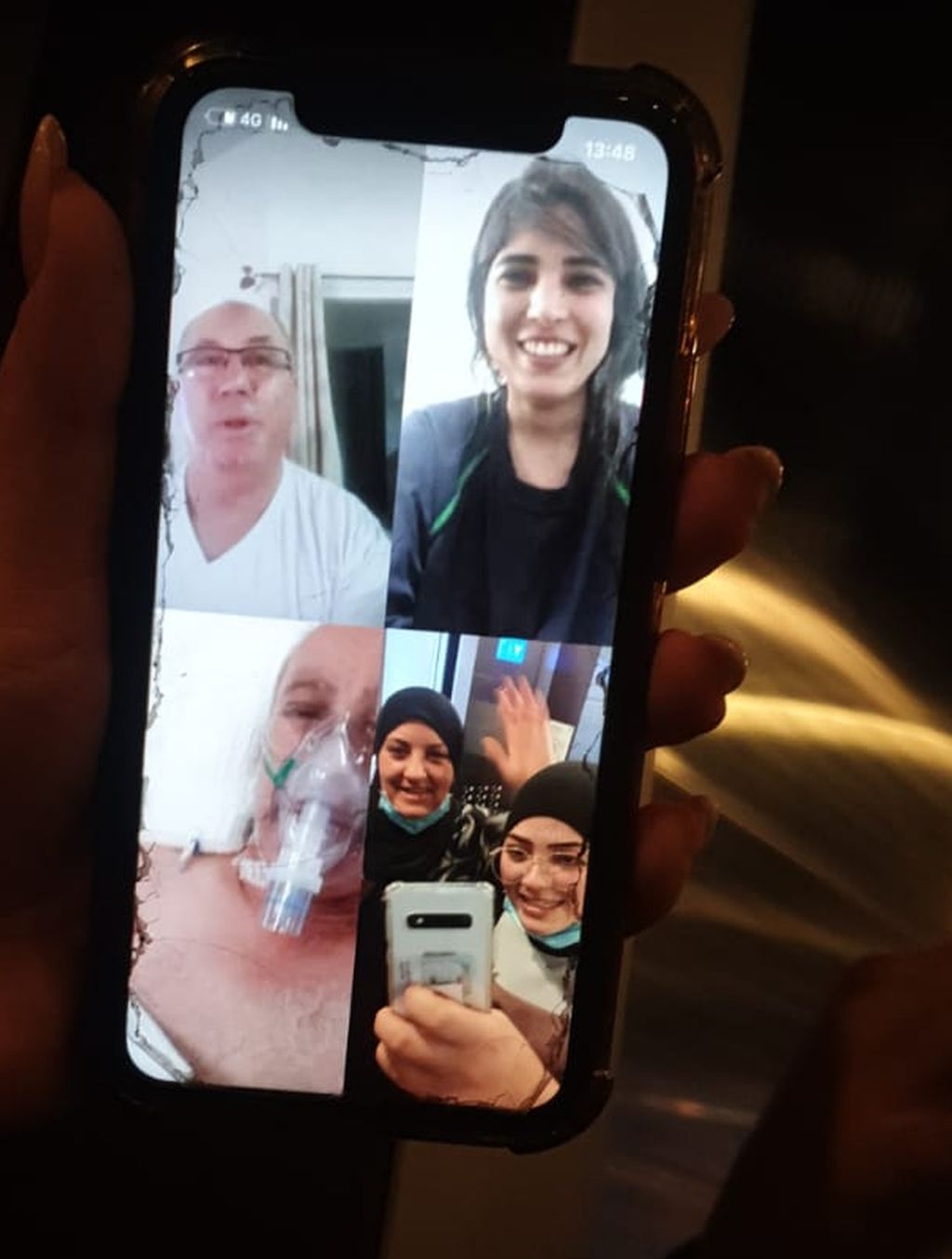 La familia Diab se conecta: Muhamad desde su cama en el Rambam y los demás en un hotel de cuarentena en Tel Aviv