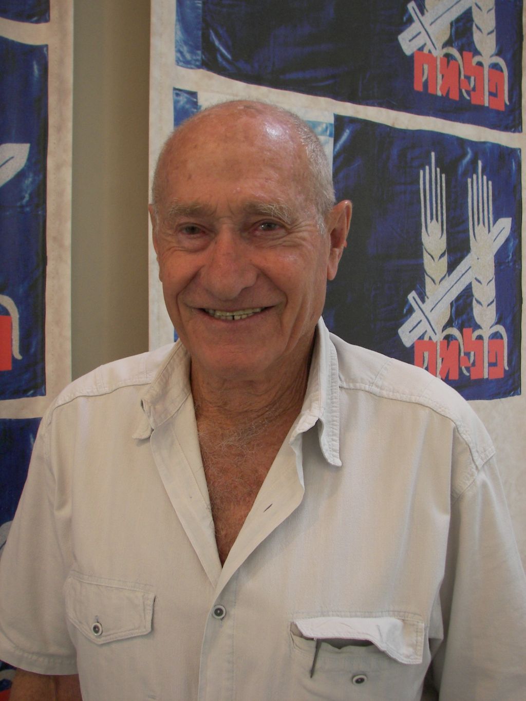 El General (ret) de las Fuerzas de Defensa de israel, Yeshaiahu Gavish El General Retirado Yeshaiahu Gavish