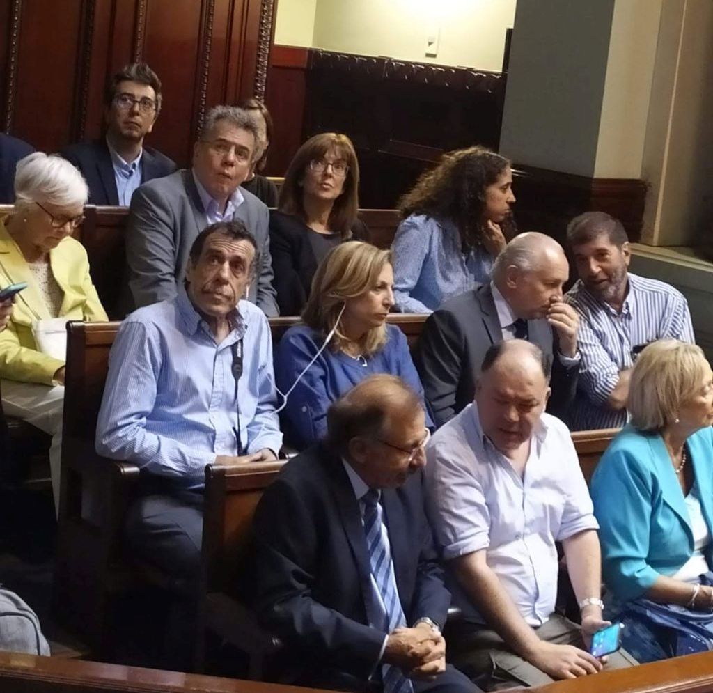 Parte de la Comisión por los 75 años de Auschwitz, en la sesión especial de la Comisión Permanente del Parlamento