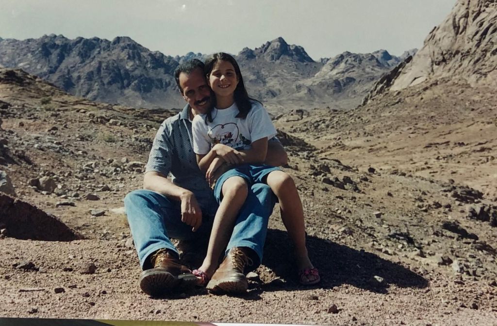 Con su hija, en uno de los paseos