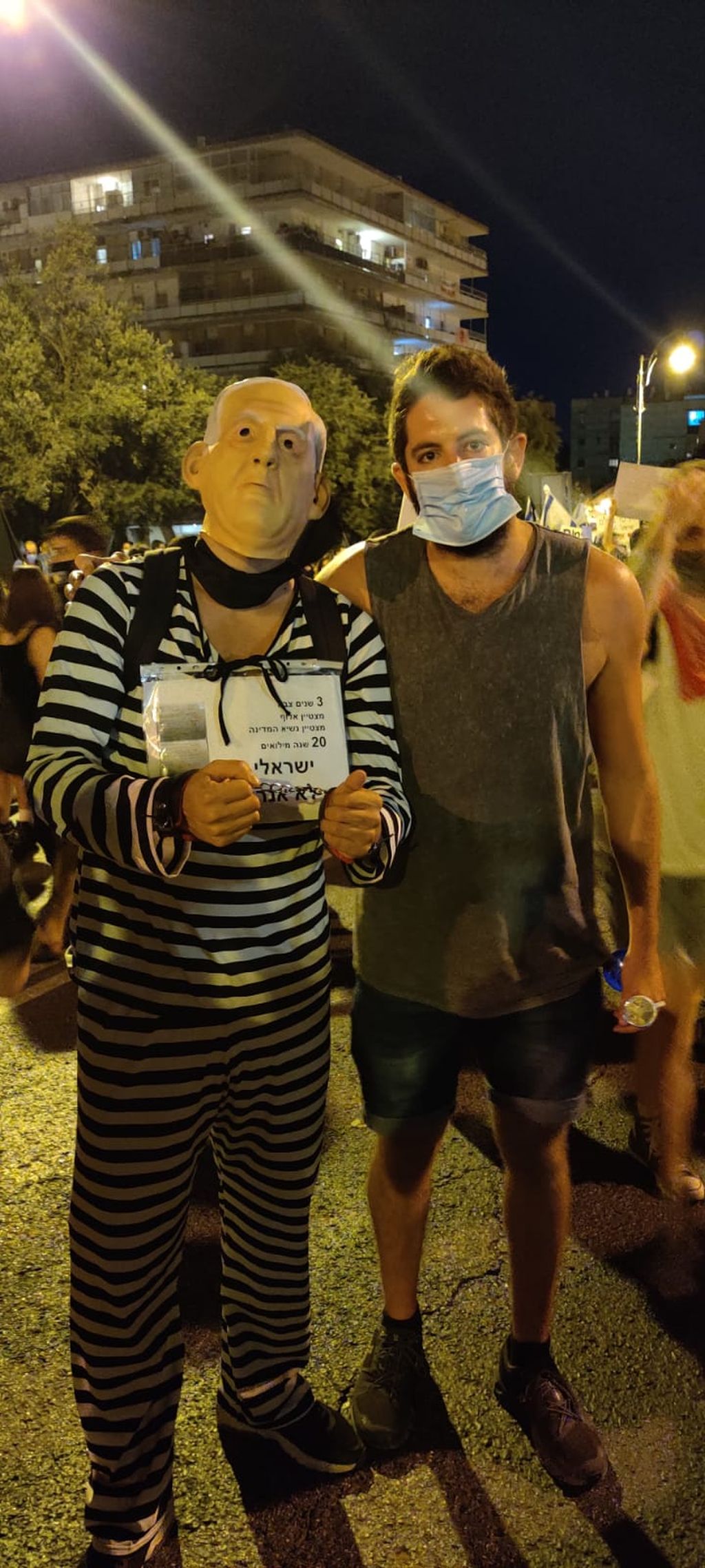 Gai, de máscara, en una de las reciente manifestaciones en Jerusalem