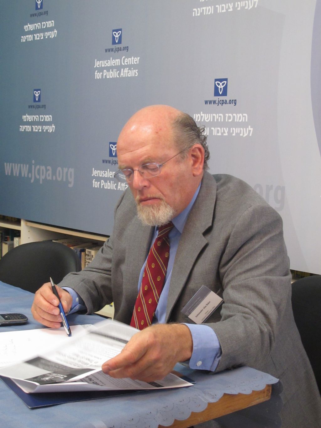 Alan Baker encabeza hoy el Jerusalem Center por Public Affairs