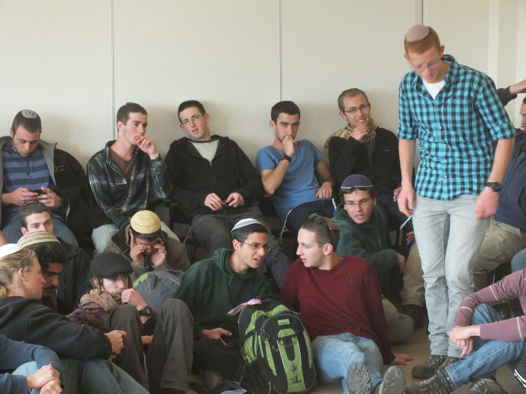 Jóvenes religiosos en el Centro Rabin, en una visita del 2015 (Foto: Centro Rabin)