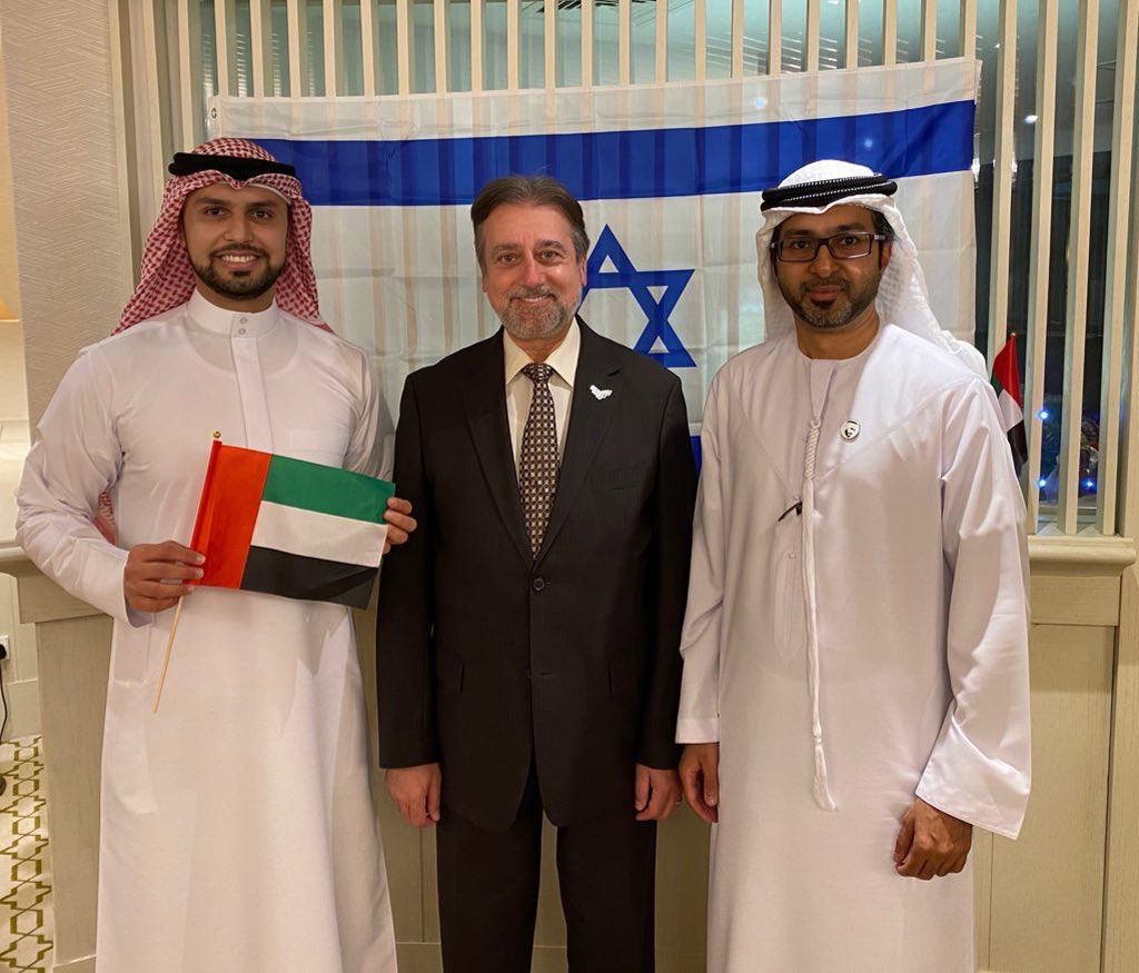 Con Hassan Sajwani y el Dr. Majid al-Sarrah, grandes defensores de la paz con Israel