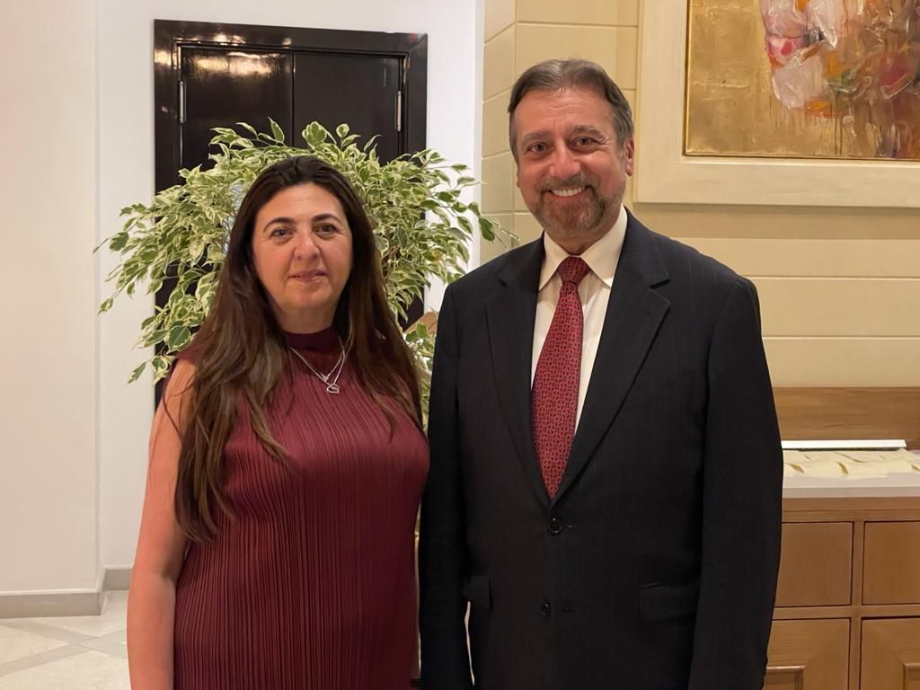 Con Houda Nonoo, miembro de la comunidad judía bahreini y ex Embajadora de Bahrein en Estados Unidos