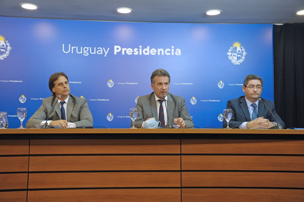 El Ministro Salinas en rueda de prensa en la Torre Ejecutiva