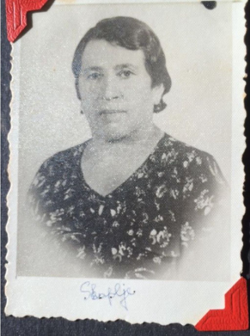 Vida Bivas de Konforti. Bisabuela de Dinah. Murió en Treblinka.