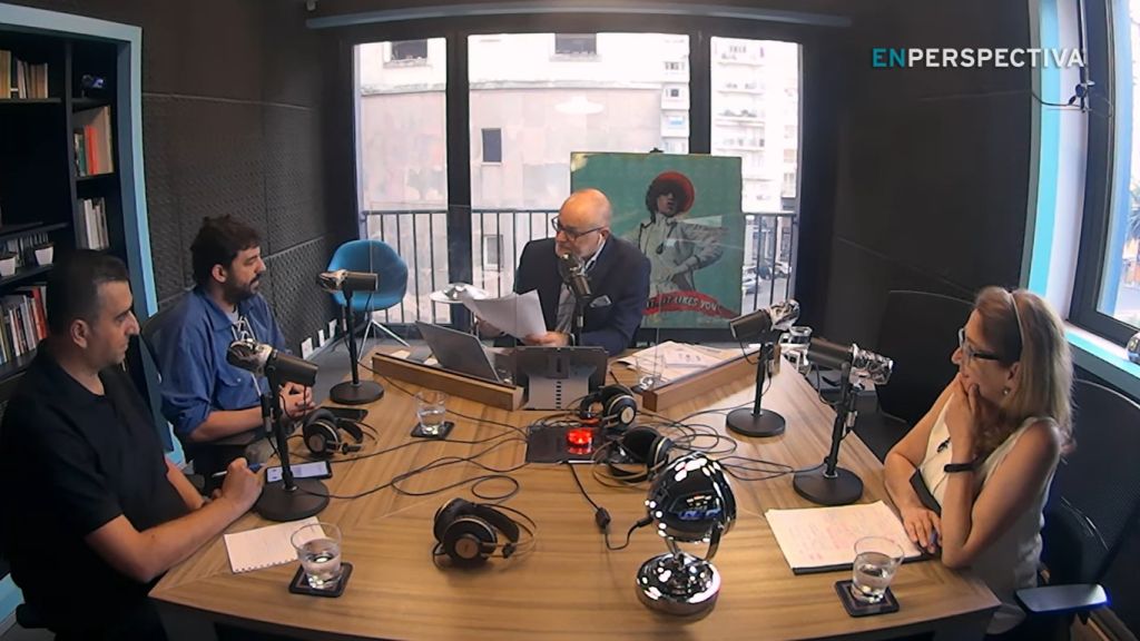Ayman y Liran entrevistados por Emiliano Cotelo, con la traducción de Laura Was (Foto: En Perspectiva)