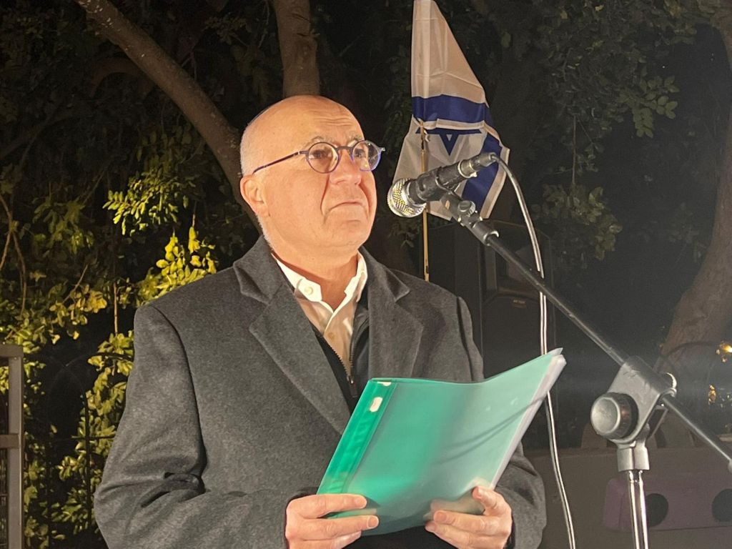 Yoram Cohen, ex jefe del Servicio de Seguridad, en la manifestación de la derecha