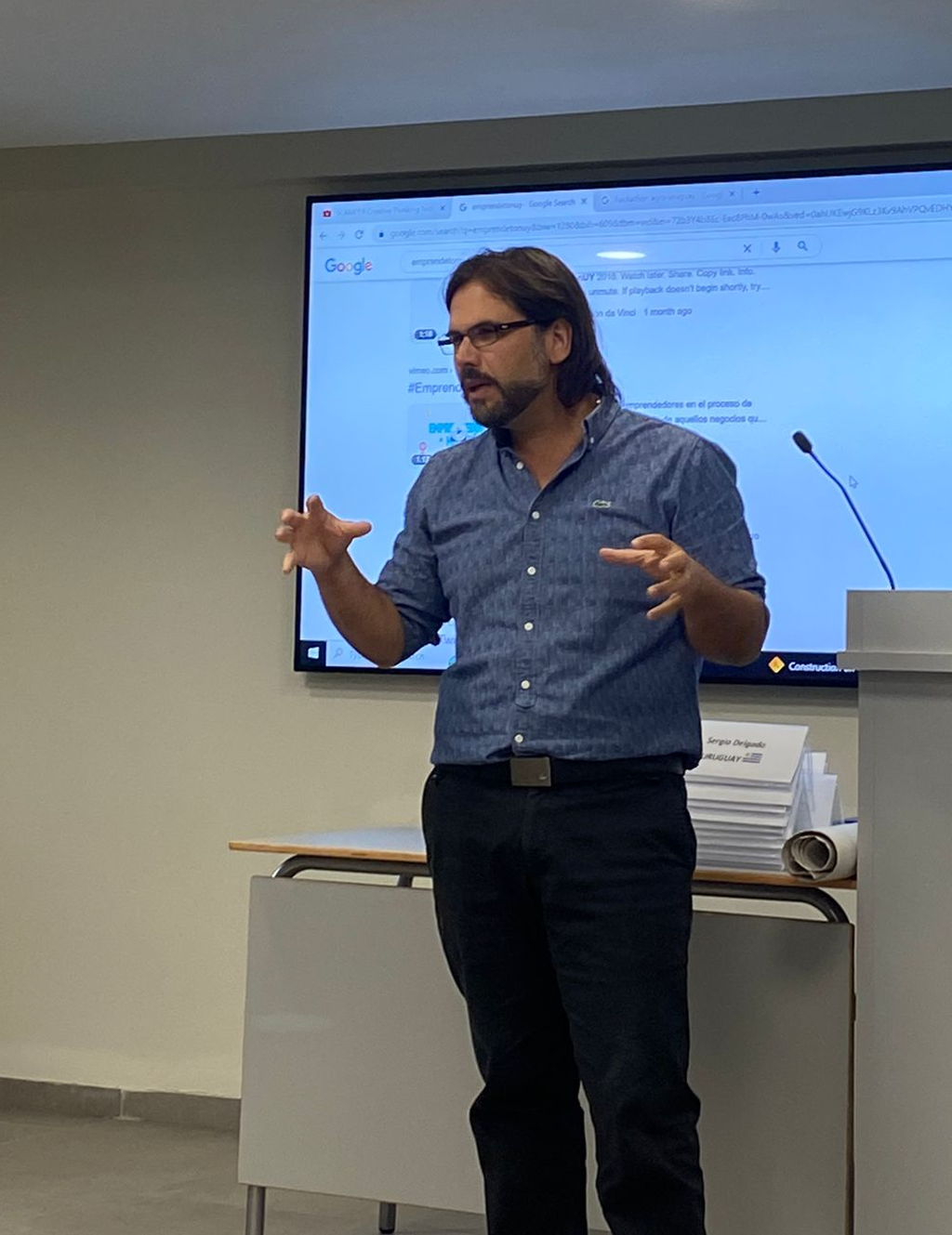 Sergio en una ponencia durante el seminario en Israel